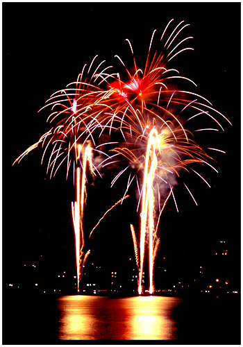 HANABI_010.JPG - 64,567BYTES