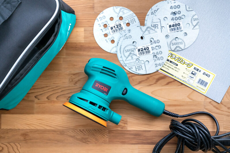 RYOBIダブルアクションポリシャに手をくわえる