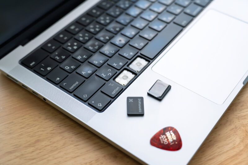 MacBook Proのキーボードを修理する