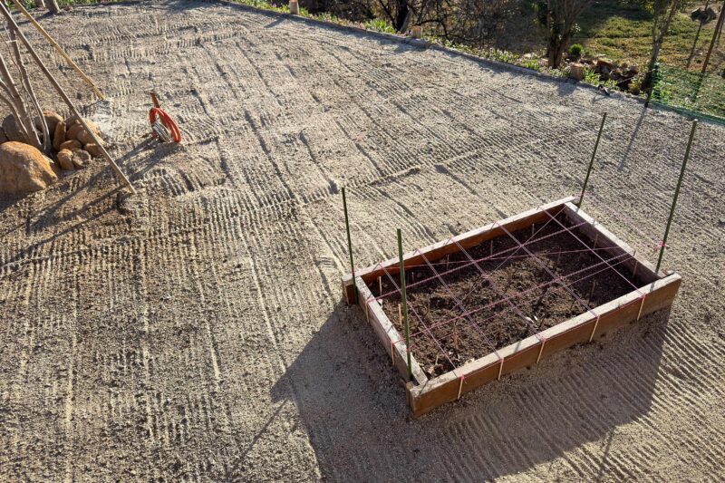 花壇はオフシーズンが危ない